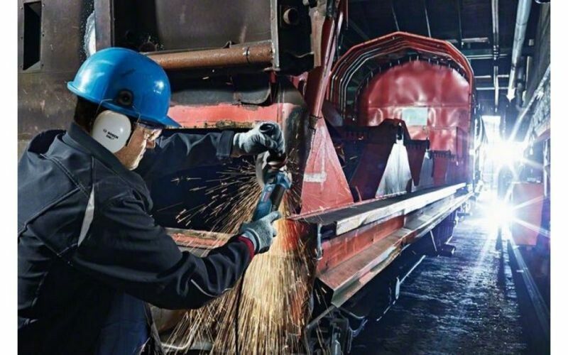 Кутова шліфмашина Bosch GWS 19-125 CIE (060179P002) 060179P002 фото