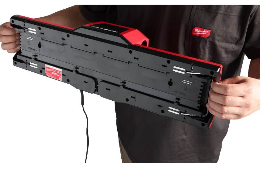 Зарядний пристрій MILWAUKEE M12-18 GBC4 (4хМ18, 2хМ12, ліхтар) 4933493863 фото