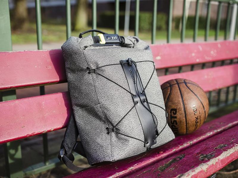Рюкзак антизлодій XD Design Bobby Urban 15.6 Grey (P705.642) P705.642 фото