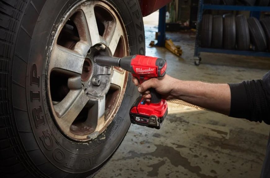Гайковерт акумуляторний 1/2'' MILWAUKEE M18 ONEIWF12-0, 300Нм, з кільцем (каркас) 4933451153 фото