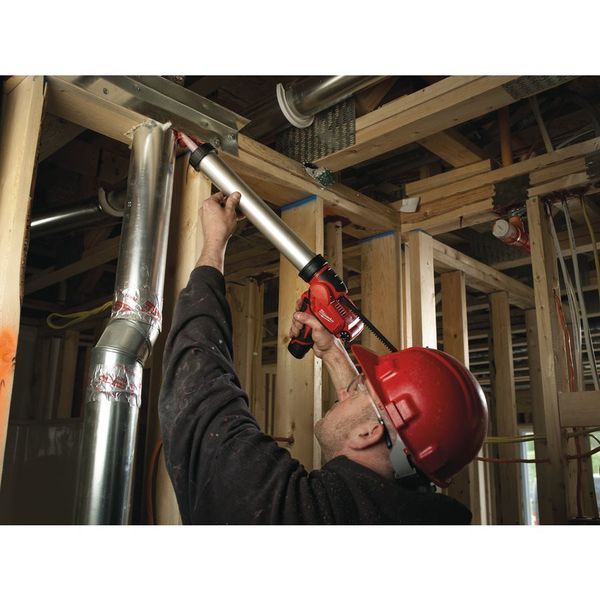 Клейовий пістолет MILWAUKEE M12 PCG/400A-201B (Li-Ion 2Ач) 4933441665 (+ заряд.пристрій, 1 акум., алюм. Труба, в сумці для інстр 4933441665 фото