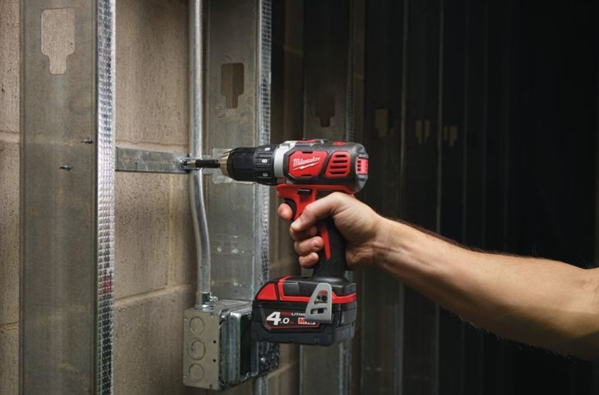 Дриль - шуруповерт, крут. мом. 50 Нм, MILWAUKEE M18 BDD-0 4933443530 4933443530 фото