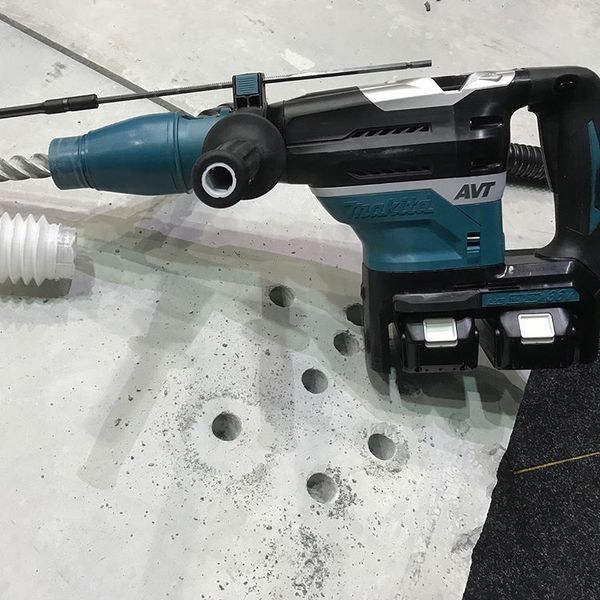 Акумуляторний перфоратор LXT Makita DHR400ZK (без АКБ) DHR400ZK фото