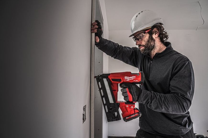 Пістолет цвяхозабивний акумуляторний безщітковий M18 FN16GA-0X 4933478094 фото