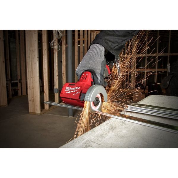 Шліфмашина універсальна відрізна акумуляторна MILWAUKEE M12 FCOT, 76мм 4933464618 фото