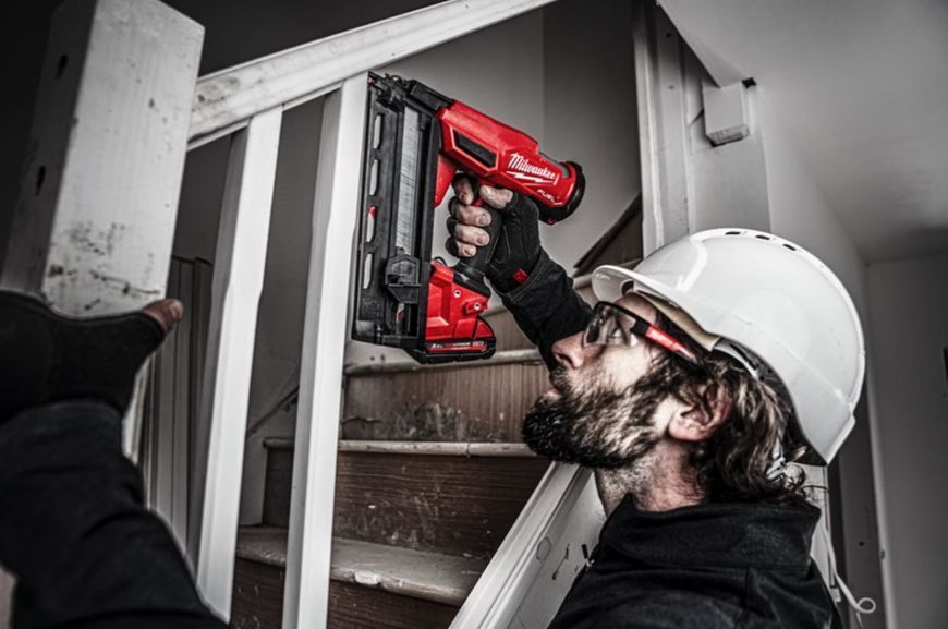Пістолет цвяхозабивний акумуляторний безщітковий M18 FN16GA-202X MILWAUKEE 4933478092 фото