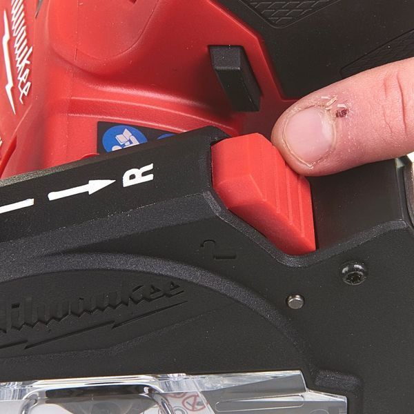Субкомпактна багатофункціональна відрізна машина MILWAUKEE M12 FCOT-422X FUEL 4933464619 (+ заряд.пристрій, 2 акум., HD кейс) 4933464619 фото