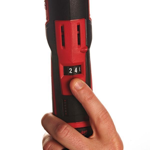 Дриль кутова акумуляторна, об. мом. 12 Нм, MILWAUKEE C12 RAD-202В 4933441215 (+ заряд.пристрій, 2 акум., сумка для інструментів) 4933441215 фото