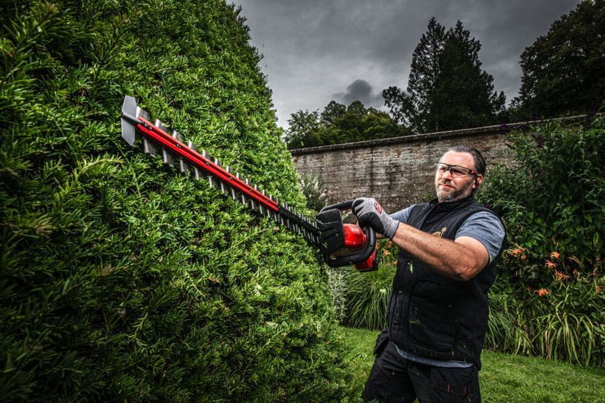 Аккумуляторный кусторез шина 60 см Milwaukee M18 M18 FHET60G2-802 FORGE&trade; 4933498385 фото