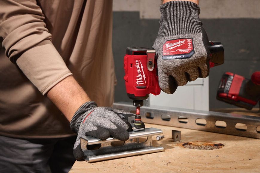 Гвинтокрут акумуляторний 1/4'' HEX MILWAUKEE M12 BLIDRC-202C (124Нм) 4933499690 фото