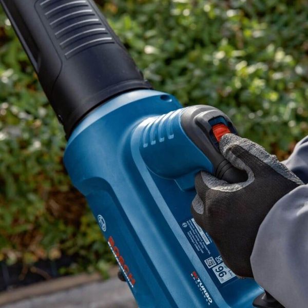 Акумуляторна повітродувка Bosch GBL 18V-750 (06008D2000) (без АКБ та ЗП) 06008D2000 фото