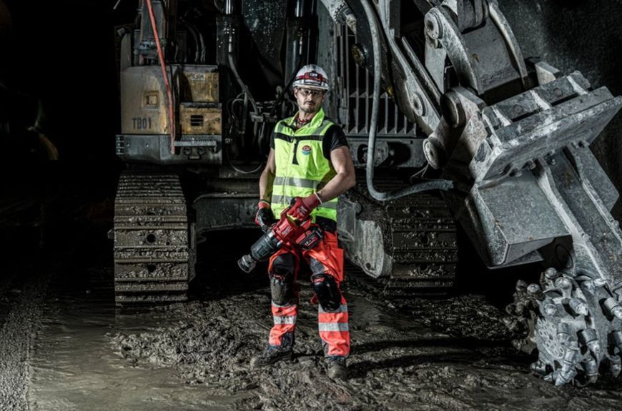 Гайкокрут акумуляторний 1 MILWAUKEE, M18 ONEFHIWF1DS-0C, 2711Нм (кейс) 4933472071 фото