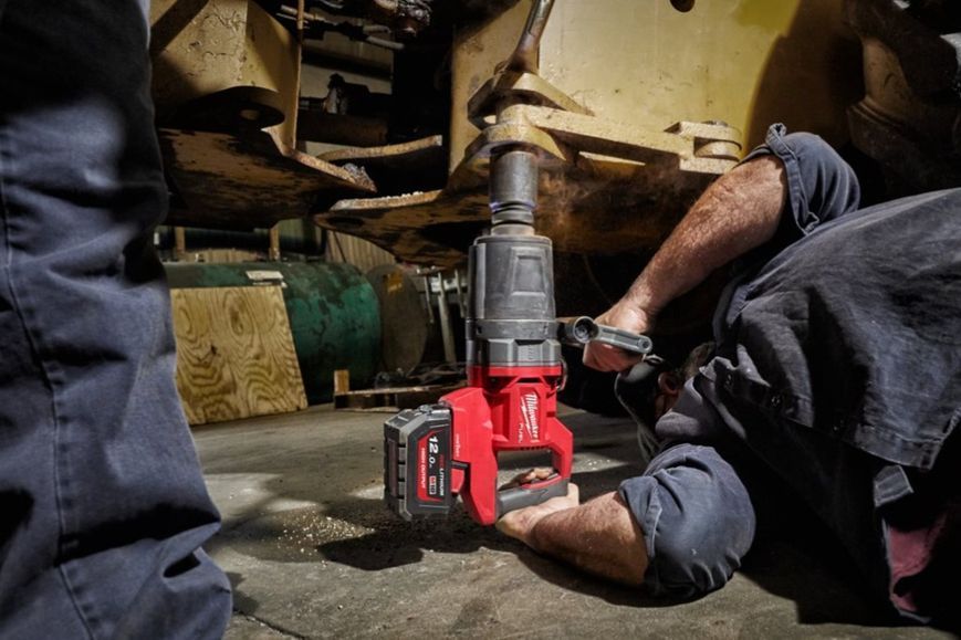 Гайкокрут акумуляторний 1 MILWAUKEE, M18 ONEFHIWF1DS-0C, 2711Нм (кейс) 4933472071 фото