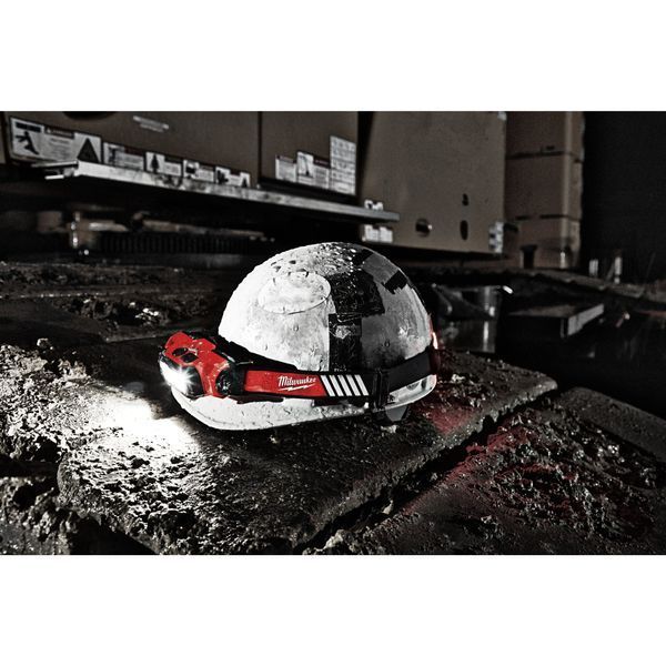 Ліхтар світлодіодний акумуляторний налобний MILWAUKEE, L4 HL-VIS-301 4933479768 фото