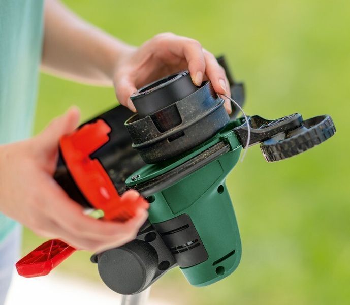 Акумуляторний тример Bosch UniversalGrassCut 18V-260 (06008C1D03) 06008C1D03 фото