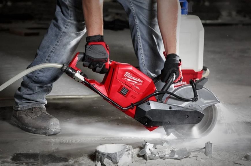 Машина відрізна акумуляторна MILWAUKEE, M18 FCOS230-121, &Oslash;230мм (+зар.пр., 1акум.Х 12Аг) 4933471697 фото