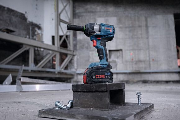 Акумуляторний ударний гайкокрут Bosch GDS 18V-750 C (06019L9000) (без АКБ та ЗП) 06019L9000 фото