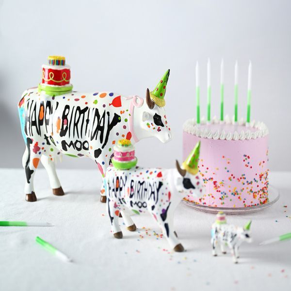 Коллекционная статуэтка корова Happy Birthday, Size L 46778 фото