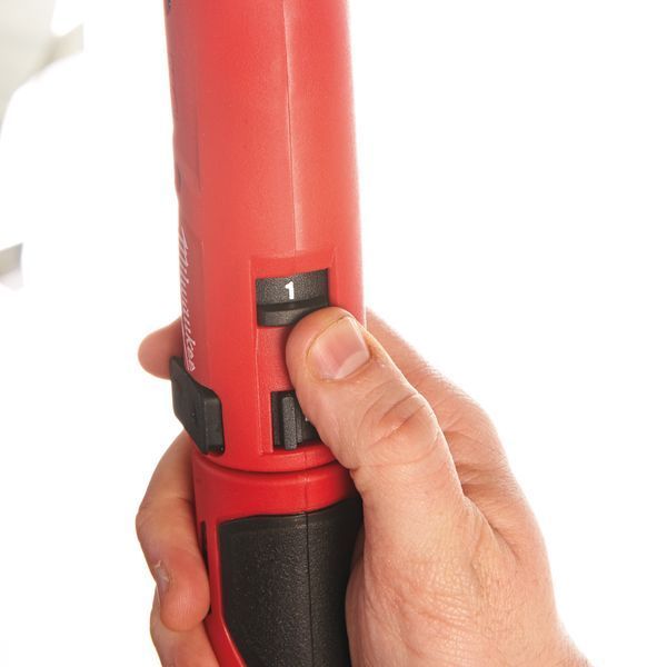 Викрутка акумуляторна MILWAUKEE M4 D-202B, (+ заряд. пристрій, 2 акум.Х2Аг, сумка для інструментів) 4933440475 фото