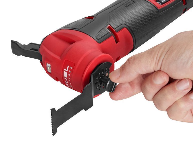 Інструмент багатофунціональний акумуляторний MILWAUKEE, M18 FMT-0X (+ універсальне лезо, шліф. підошва, шліф. папір, HD кейс) 4933478491 фото