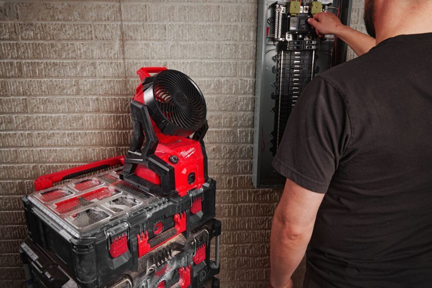 Вентилятор акумуляторний безщітковий MILWAUKEE M18 AFG2-0 4933493443 фото