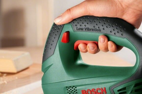 Електролобзик Bosch PST 700 E (06033A0020) 06033A0020 фото