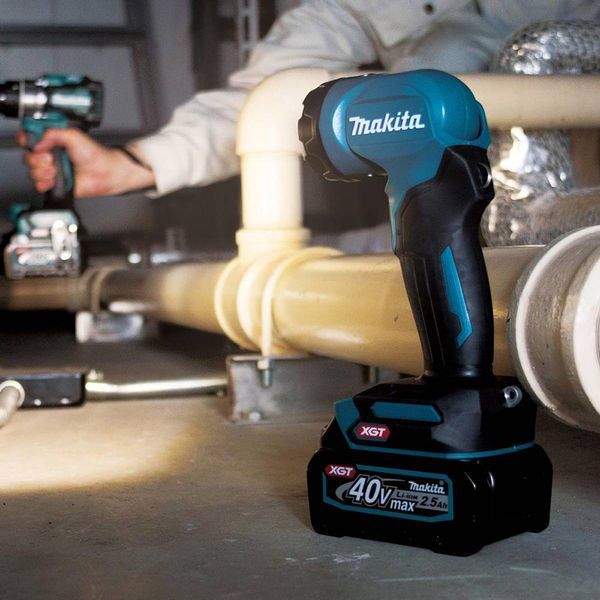 Акумуляторний ліхтар Makita XGT 40 V MAX ML001G ML001G фото