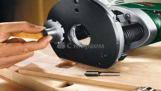 Фрезер Bosch POF 1400 ACE (060326C820) 060326C820 фото