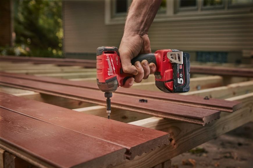 Винтоверт акумуляторний гідравлічний 1/4&rsquo;&rsquo; HEX MILWAUKEE, M18 FUEL FQID-502X, 50Нм (+ заряд. устройство, 2 аккум.Х 5Ач, кейс) 4933451790 фото